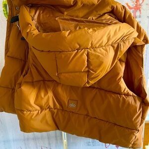 Alo Camel Puffer Vest with Hood, Size Medium